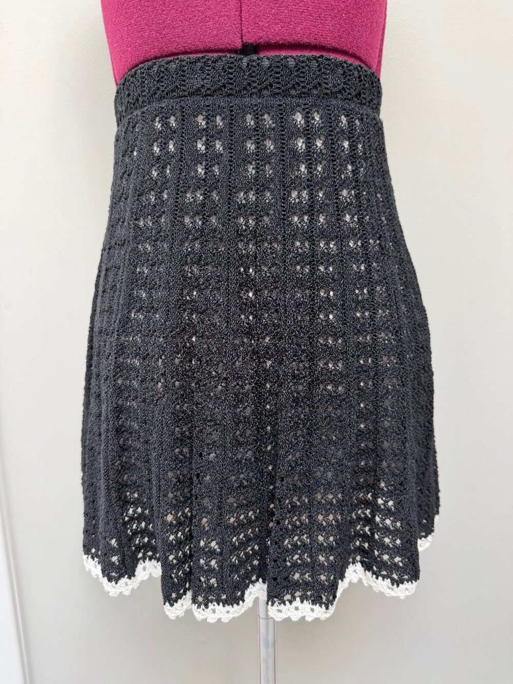 NWT Alice + Olivia "Florrie" Black Crochet Mini Skirt and Top Set - Size XS - Picture 3 of 16